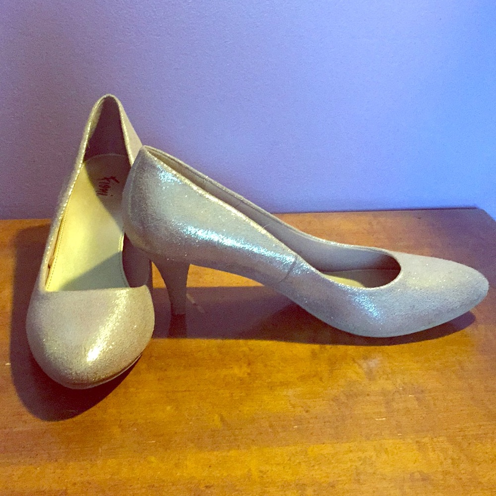 High heel shoes